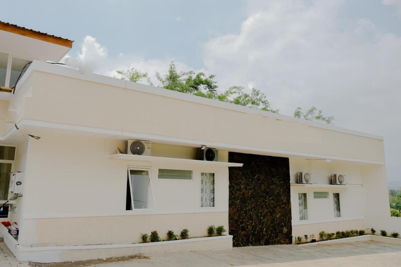 Hotel Agro Kijang Karlos Redpartner Malang